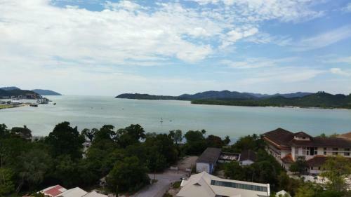 Apartamento Lumut Valley Condominium