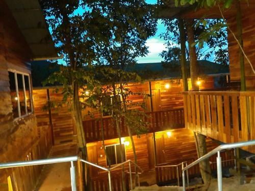 Lodge Utan Teluk Nipah