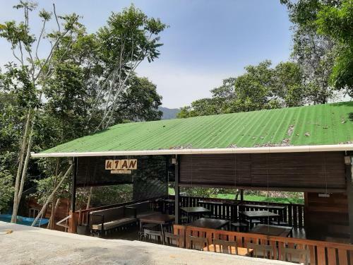 Lodge Utan Teluk Nipah