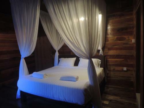 Lodge Utan Teluk Nipah