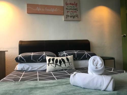 Albergue Check In Lodge
