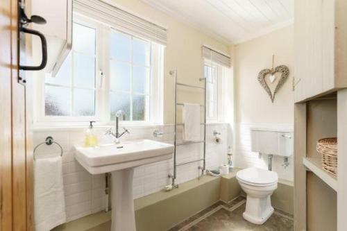 Windy Ridge Cottage - 5 Bedroom Holiday Home - Oxwich