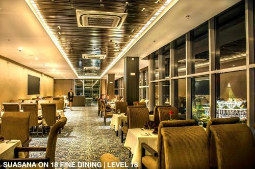 Astana Wing - Riverside Majestic Hotel