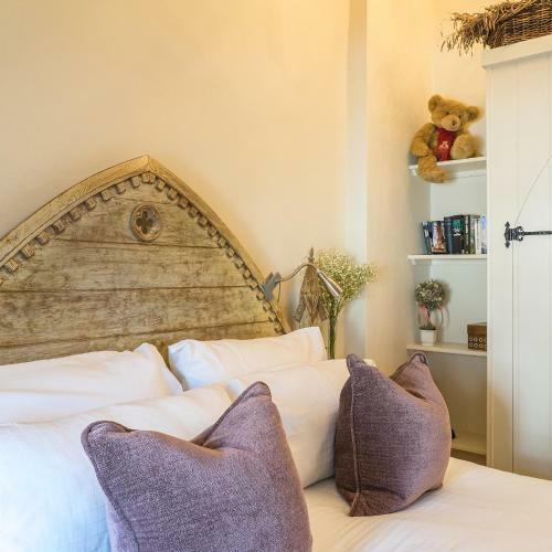 Lovedays Cottage, 16th Century Home In Painswick