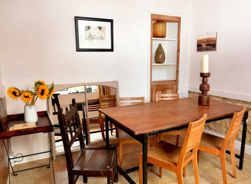 3 Bed Cotswold House With Large Garden