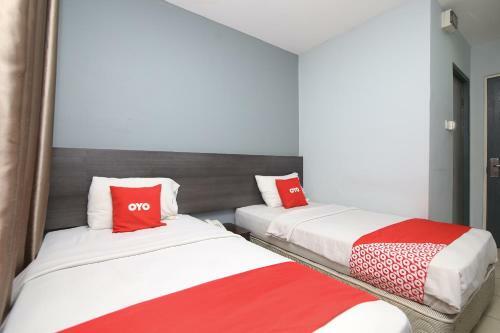 Hotel Oyo 90136 Jumbo Inn