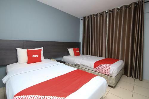 Hotel Oyo 90136 Jumbo Inn