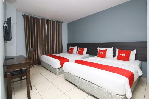 Hotel Oyo 90136 Jumbo Inn