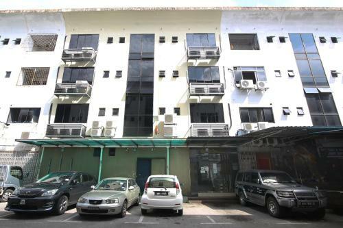 Hotel Oyo 90136 Jumbo Inn