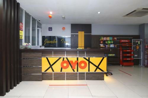 Hotel Oyo 90136 Jumbo Inn