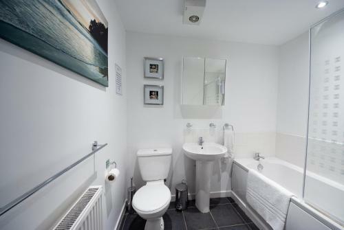Byevo Glasgow Airport Apartment 5