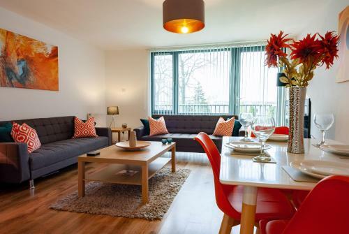 Byevo Glasgow Airport Apartment 5