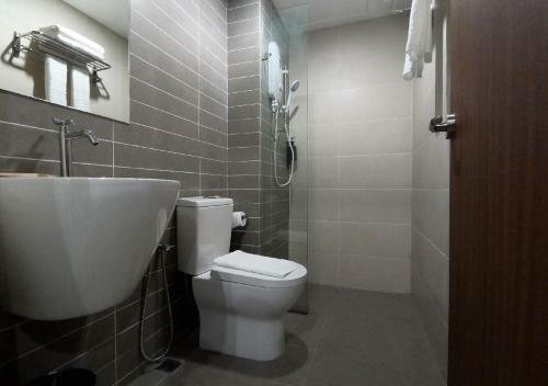 Regatta Suites Hotel At Kozi Square Kuching