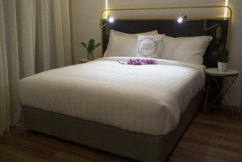 Regatta Suites Hotel At Kozi Square Kuching