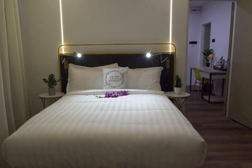 Regatta Suites Hotel At Kozi Square Kuching