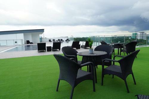 Regatta Suites Hotel At Kozi Square Kuching