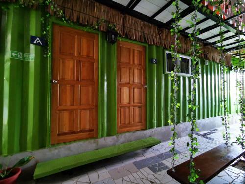 The Boxs Container Homestay