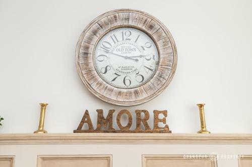 Apartamento Chic & Dreamy 2bed Apt With Parking