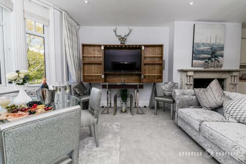 Apartamento Glamorous 2 Bed, Central Location, Scenic Views, Parking
