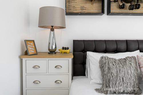 Apartamento Glamorous 2 Bed, Central Location, Scenic Views, Parking