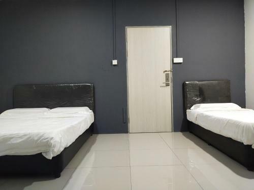 Hotel Oyo 90478 Marina World