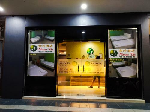 Hotel Oyo 90478 Marina World