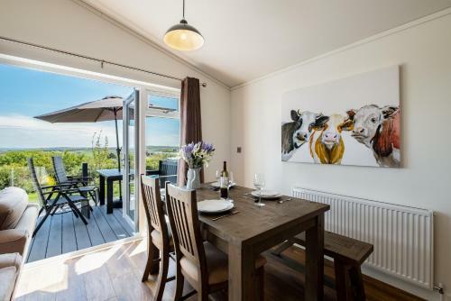 Edge Of Padstow, 2 Bedroom Luxury Lodge