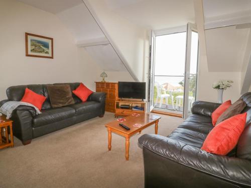 Yellow Sands Apartment 6