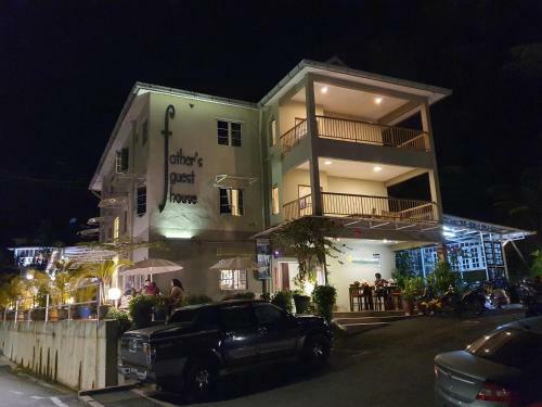 Hostal Fathers Guesthouse
