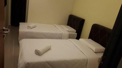 Adam Hotel