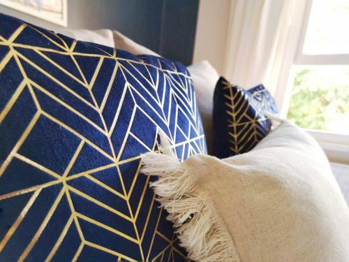 Bright, Charming & Peaceful Oxford Apartment