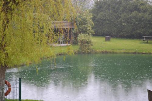 Bed & Breakfast Les �tangs Des Couartes