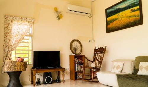 Peaceful Homestay Batu Kawan