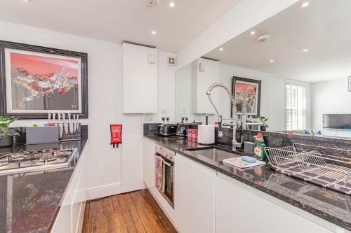 Outstandingly Beautiful Apartment With Parking