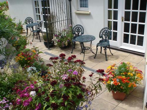 Hostal Rosedene Guest House
