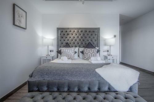 Sunrise - 5 Bedroom Luxurious Holiday Home - Pendine