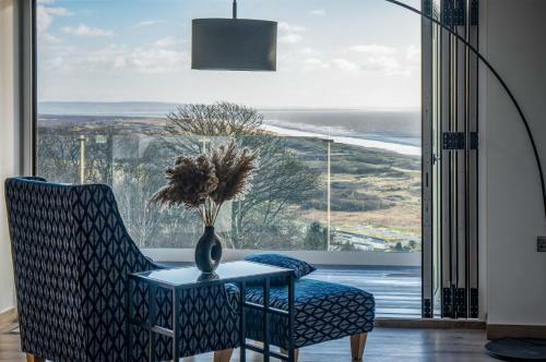 Sunrise - 5 Bedroom Luxurious Holiday Home - Pendine
