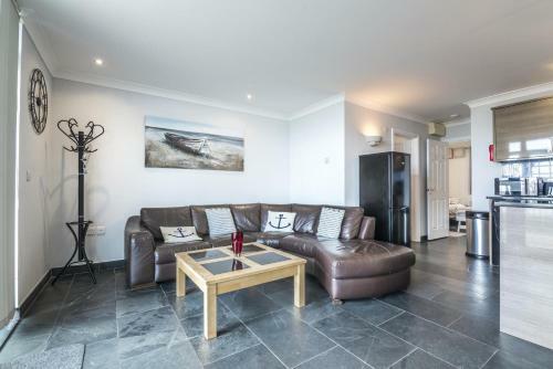 Pendine Heights - 2 Bedroom Apartment - Pendine