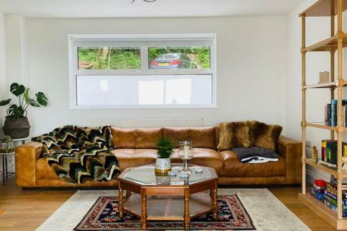 Gordy Hall -sea Facing Welsh Cottage With Stunning Views