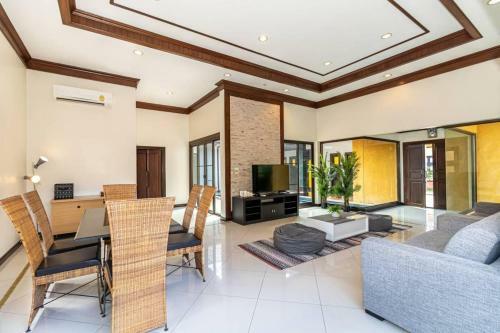Asia House Pool Villa X Gsg