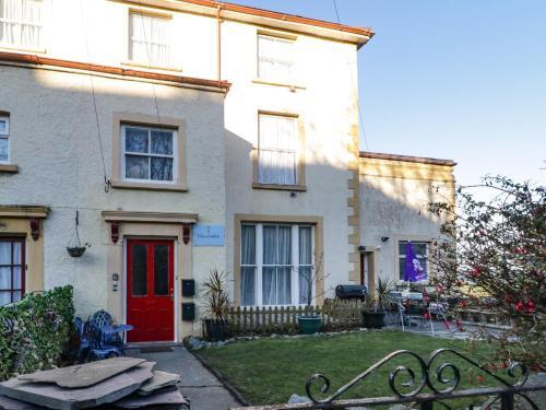 Llys Madoc, Basement Apartment