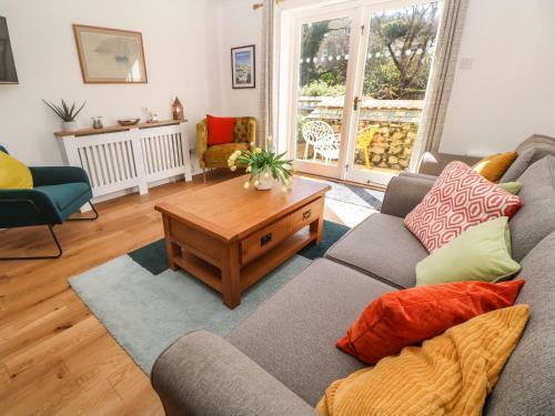 4 Summercourt