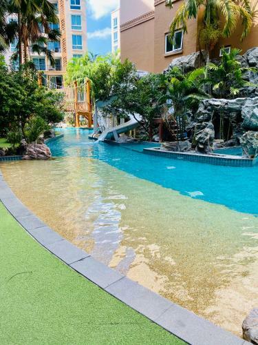 Apartamento Atlatis Condo Resort Pattaya Real