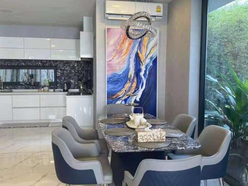 Villa Myhouse