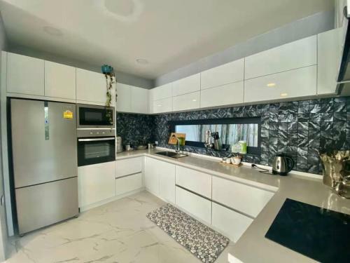 Villa Myhouse