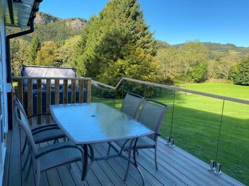 Riverview Retreat