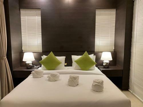 Luxury Pool Villa C16 / 4br 8-10 Persons