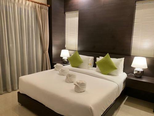 Luxury Pool Villa C16 / 4br 8-10 Persons
