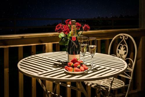Silverwood Luxury Lodges & Bistro Barn