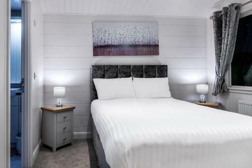 Silverwood Luxury Lodges & Bistro Barn